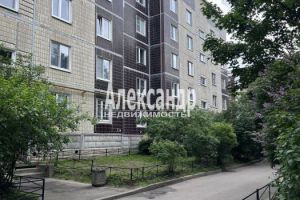 Продам квартиру 3-х комнатную с общей площадью 75.1м2, 5/5 эт., на улице Первомайский пр-кт, Всеволожский район, г. Всеволожск, Ленинградская обл., Россия, агентство Александр-Недвижимость