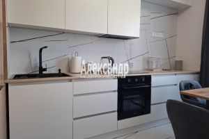 Продам квартиру 2-х комнатную с общей площадью 54.2м2, 7/18 эт., на улице Шоссе в лаврики, Всеволожский район, г. Мурино, Ленинградская обл., Россия, агентство Александр-Недвижимость