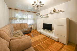 Продам квартиру 2-х комнатную с общей площадью 44.6м2, 1/5 эт., на улице Коммунистическая ул, г. Адыгейск, Адыгея респ., Россия, агентство Мореон Инвест Продам квартиру 2-х комнатную с общей площадью 44.6м2, 1/5 эт., на улице Коммунистическая ул, г. Адыгейск, Адыгея респ., Россия, агентство Мореон Инвест