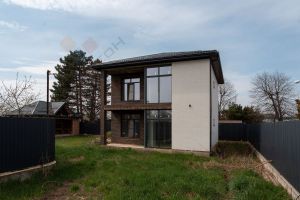 Продам дом 3-х комнатный с общей площадью 140.6м2, на улице Октябрьская ул, г. Старокорсунская ст-ца, Краснодарский край, Россия, агентство Мореон Инвест