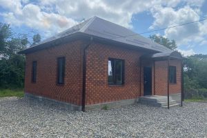 Продам дом 3-х комнатный с общей площадью 83.1м2, на улице Молодёжная ул, г. Апшеронск, Краснодарский край, Россия, агентство Мореон Инвест