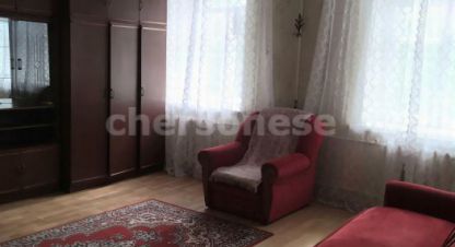 Купить квартиру 1 комнатную, 37.5 кв. м. Фотография №1 Продам квартиру 1 комнатную с общей площадью 37.5м2, 2/2 эт., на улице Ленина, Ленинский район, г. Севастополь, Крым авт. респ., Россия, агентство Херсонес Недвижимость. Фотография №1