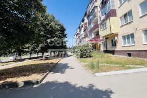 Продам квартиру 3-х комнатную с общей площадью 60м2, 2/5 эт., на улице Энгельса, г. Майский, Кабардино-Балкария респ., Россия, агентство Самолет Плюс Нальчик Продам квартиру 3-х комнатную с общей площадью 60м2, 2/5 эт., на улице Энгельса, г. Майский, Кабардино-Балкария респ., Россия, агентство Самолет Плюс Нальчик