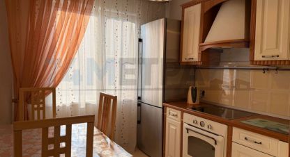 Сдам квартиру 3-х комнатную с общей площадью 65м2, 4/10 эт., на улице Володарского ул, Центральный район район, г. Челябинск, Челябинская обл., Россия, агентство 74 метра. Фотография №1