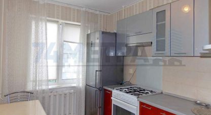 Снять квартиру 3-х комнатную, 65 кв. м. Фотография №1 Сдам квартиру 3-х комнатную с общей площадью 65м2, 3/5 эт., на улице Шагольская квартал 1 ул, Курчатовский район район, г. Челябинск, Челябинская обл., Россия, агентство 74 метра. Фотография №1