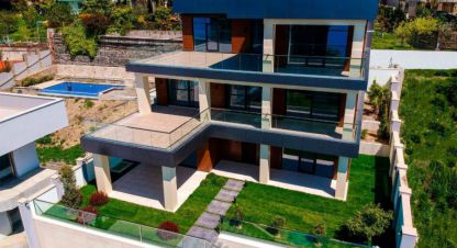 Купить коттедж/дачу 8-ти комнатную, 742.8 кв. м. Фотография №1 Продам коттедж/дачу 8-ти комнатную с общей площадью 742.8м2, на улице Есауленко ул, г. Сочи, Краснодарский край, Россия, агентство Аурус-Риэлт. Фотография №1