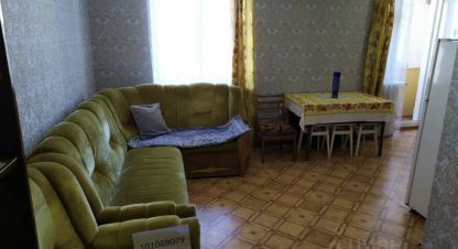 Продам квартиру 3-х комнатную с общей площадью 72м2, 4/7 эт., на улице Крымская, г. Феодосия , Крым авт. респ., Россия, агентство АН Метр Крым Сочи. Фотография №1