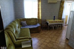 Продам квартиру 3-х комнатную с общей площадью 72м2, 4/7 эт., на улице Крымская, г. Феодосия , Крым авт. респ., Россия, агентство АН Метр Крым Сочи