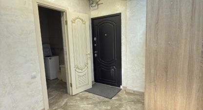 Купить квартиру 1 комнатную, 53.6 кв. м. Фотография №1 Продам квартиру 1 комнатную с общей площадью 53.6м2, 1/12 эт., на улице Черноморская набережная, г. Феодосия , Крым авт. респ., Россия, агентство АН Метр Крым Сочи. Фотография №1