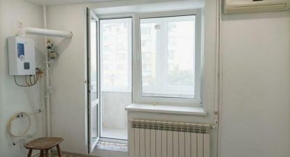 Продам квартиру 2-х комнатную с общей площадью 59м2, 2/5 эт., на улице Симферопольское шоссе, г. Феодосия , Крым авт. респ., Россия, агентство АН Метр Крым Сочи. Фотография №1