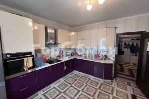 Продам квартиру 3-х комнатную с общей площадью 97.9м2, 7/22 эт., на улице Ильинский бульвар, г. Красногорск, Московская обл., Россия, агентство ГорОбмен