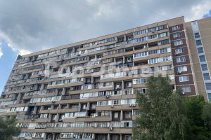 Продам квартиру 2-х комнатную с общей площадью 52.5м2, 14/14 эт., на улице Алтайская, г. Москва, Москва, Россия, агентство ГорОбмен