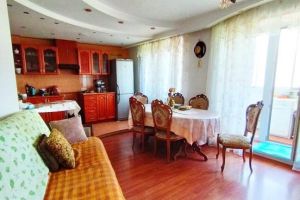 Продам квартиру 3-х комнатную с общей площадью 72.5м2, 7/9 эт., на улице Энгельса, г. Новосибирск, Новосибирская обл., Россия, агентство ООО "АГЕНТСТВО НЕДВИЖИМОСТИ "ДЕЛЬТА"