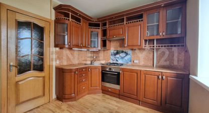 Купить квартиру 3-х комнатную, 65 кв. м. Фотография №1 Продам квартиру 3-х комнатную с общей площадью 65м2, 8/10 эт., на улице Зеленая ул, г. Майский п, Белгородская обл., Россия, агентство CENTURY 21 Россия. Фотография №1
