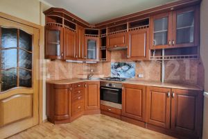 Продам квартиру 3-х комнатную с общей площадью 65м2, 8/10 эт., на улице Зеленая ул, г. Майский п, Белгородская обл., Россия, агентство CENTURY 21 Россия