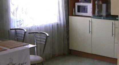 Купить квартиру 3-х комнатную, 74 кв. м. Фотография №1 Продам квартиру 3-х комнатную с общей площадью 74м2, 7/10 эт., Подольский район, г. Полтава , Полтавская обл., Украина, агентство АН Галерея недвижимости. Фотография №1