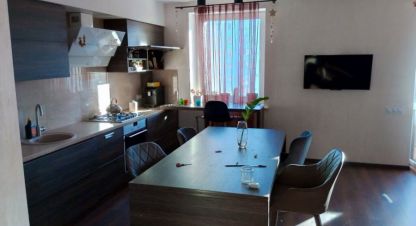 Купить квартиру 4-х комнатную, 140 кв. м. Фотография №1 Продам квартиру 4-х комнатную с общей площадью 140м2, 9/10 эт., Подольский район, г. Полтава , Полтавская обл., Украина, агентство АН Галерея недвижимости. Фотография №1
