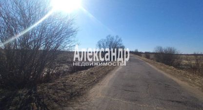 Продам земельный участок, г. Пуговкино, Новгородская обл., Россия, агентство Александр-Недвижимость. Фотография №1