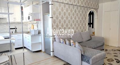 Купить квартиру 3-х комнатную, 49.3 кв. м. Фотография №1 Продам квартиру 3-х комнатную с общей площадью 49.3м2, 5/5 эт., на улице Спортивная, Лахденпохский район, г. Лахденпохья, Карелия респ., Россия, агентство Александр-Недвижимость. Фотография №1