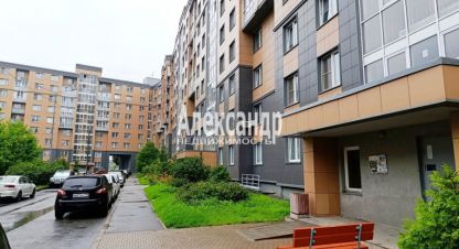 Продам квартиру 2-х комнатную с общей площадью 45.5м2, 4/9 эт., на улице Изборская, Пушкинский район, г. Посёлок шушары, Санкт-Петербург, Россия, агентство Александр-Недвижимость. Фотография №1