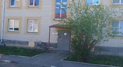 Продам квартиру 1 комнатную с общей площадью 29м2, 2/3 эт., на улице Кооперативная, г. Кетово с, Курганская обл., Россия, агентство Домовой45. Фотография №1