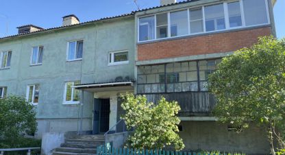 Купить квартиру 3-х комнатную, 60 кв. м. Фотография №1 Продам квартиру 3-х комнатную с общей площадью 60м2, 1/3 эт., на улице Пожарная, г. Кетово с, Курганская обл., Россия, агентство Домовой45. Фотография №1