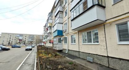 Купить квартиру 3-х комнатную, 56.7 кв. м. Фотография №1 Продам квартиру 3-х комнатную с общей площадью 56.7м2, 5/5 эт., на улице К маркса, Швейная фирма район, г. Курган, Курганская обл., Россия, агентство Домовой45. Фотография №1