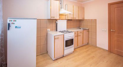 Купить квартиру 1 комнатную, 32 кв. м. Фотография №1 Продам квартиру 1 комнатную с общей площадью 32м2, 3 эт., на улице 50 лет СССР, г. Уфа, Башкортостан респ., Россия, агентство Сеть Агентств Недвижимости ЭКСПЕРТ. Фотография №1
