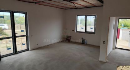 Купить дом в г. Мрия. Фотография №3