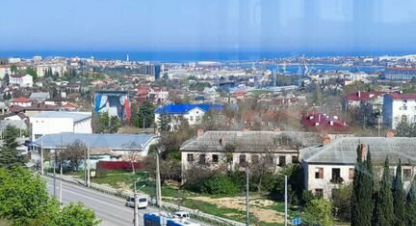 Продам квартиру 2-х комнатную с общей площадью 71м2, 6/10 эт., на улице Победы, г. Севастополь, Крым авт. респ., Россия, агентство InVita Realty. Фотография №1