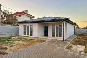 Продам дом 3-х комнатный с общей площадью 110м2, г. Мрия, Крым авт. респ., Россия, агентство InVita Realty Продам дом 3-х комнатный с общей площадью 110м2, г. Мрия, Крым авт. респ., Россия, агентство InVita Realty