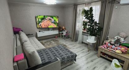 Продам квартиру 2-х комнатную с общей площадью 50.4м2, 1/5 эт., на улице Генерала Острякова, г. Севастополь, Крым авт. респ., Россия, агентство InVita Realty. Фотография №1