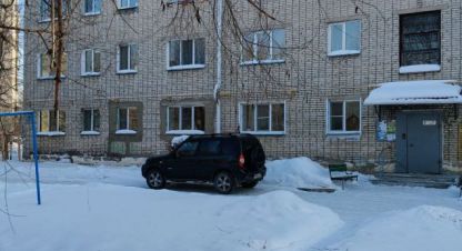 Купить квартиру 1 комнатную, 31 кв. м. Фотография №1 Продам квартиру 1 комнатную с общей площадью 31м2, 1/3 эт., на улице Половинская, Ксм район, г. Курган, Курганская обл., Россия, агентство Домовой45. Фотография №1