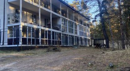 Купить квартиру 2-х комнатную, 60 кв. м. Фотография №1 Продам квартиру 2-х комнатную с общей площадью 60м2, 2/3 эт., на улице Интернатовская, Увал район, г. Курган, Курганская обл., Россия, агентство Домовой45. Фотография №1