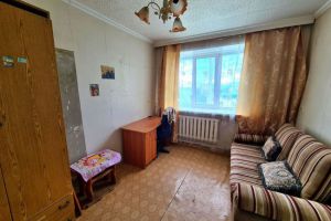 Продам комнату, 5/5 эт., на улице Школьная, Рябково район, г. Курган, Курганская обл., Россия, агентство Домовой45