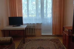 Продам квартиру 1 комнатную с общей площадью 51.3м2, 4/10 эт., на улице Чернореченская, Рябково район, г. Курган, Курганская обл., Россия, агентство Домовой45