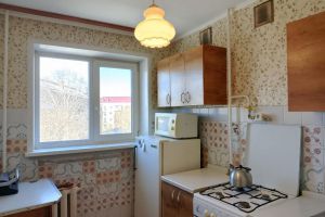 Продам квартиру 3-х комнатную с общей площадью 57м2, 4/5 эт., на улице Сергея васильева, Центральный район, г. Курган, Курганская обл., Россия, агентство Домовой45