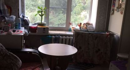 Купить квартиру 1 комнатную, 15 кв. м. Фотография №1 Продам квартиру 1 комнатную с общей площадью 15м2, 1/3 эт., на улице Половинская, Ксм район, г. Курган, Курганская обл., Россия, агентство Домовой45. Фотография №1