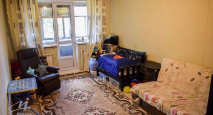Купить квартиру 1 комнатную, 30.2 кв. м. Фотография №1 Продам квартиру 1 комнатную с общей площадью 30.2м2, 4/5 эт., на улице Южный рп чайковского ул, Октябрьский район, г. Барнаул, Алтайский край, Россия, агентство Миэль офис в Барануле. Фотография №1