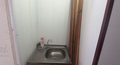 Купить комнату, 13 кв. м. Фотография №1 Продам комнату с общей площадью 13м2, 1/5 эт., на улице 80 гвардейской дивизии ул, Октябрьский район, г. Барнаул, Алтайский край, Россия, агентство Миэль офис в Барануле. Фотография №1