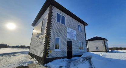 Купить дом 4-х комнатную, 98.4 кв. м. Фотография №1 Продам дом 4-х комнатный с общей площадью 98.4м2, на улице Чистые пруды мкр, г. Фирсово с, Алтайский край, Россия, агентство Миэль офис в Барануле. Фотография №1