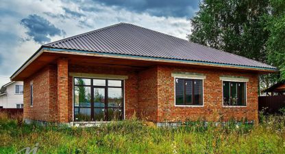 Купить дом 5-ти комнатную, 120 кв. м. Фотография №1 Продам дом 5-ти комнатный с общей площадью 120м2, г. Солнечное с, Алтайский край, Россия, агентство Миэль офис в Барануле. Фотография №1