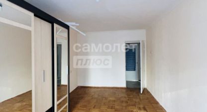 Купить квартиру 2-х комнатную, 46.5 кв. м. Фотография №1 Продам квартиру 2-х комнатную с общей площадью 46.5м2, 2/5 эт., на улице Ленина, г. Майский, Кабардино-Балкария респ., Россия, агентство Самолет Плюс Нальчик. Фотография №1