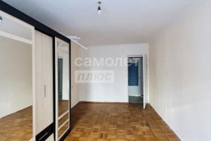 Продам квартиру 2-х комнатную с общей площадью 46.5м2, 2/5 эт., на улице Ленина, г. Майский, Кабардино-Балкария респ., Россия, агентство Самолет Плюс Нальчик