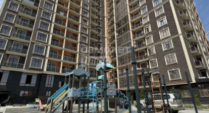 Продам квартиру 3-х комнатную с общей площадью 119.2м2, 9/13 эт., на улице Тлостанова ул, г. Нальчик, Кабардино-Балкария респ., Россия, агентство Самолет Плюс Нальчик. Фотография №1