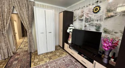 Купить квартиру 3-х комнатную, 72.4 кв. м. Фотография №1 Продам квартиру 3-х комнатную с общей площадью 72.4м2, 1/2 эт., на улице Калинина пер, г. Малоярославец, Калужская обл., Россия, агентство CENTURY 21 Россия. Фотография №1