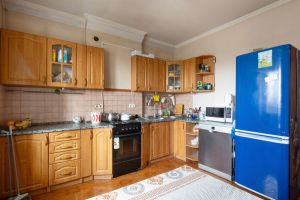 Продам квартиру 3-х комнатную с общей площадью 88м2, 7/10 эт., на улице Октябрьский 8, г. Люберцы, Московская обл., Россия, агентство CENTURY 21 Россия