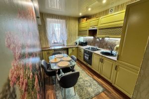 Продам квартиру 3-х комнатную с общей площадью 62.9м2, 5/5 эт., на улице Соколова ул, г. Малоярославец, Калужская обл., Россия, агентство CENTURY 21 Россия Продам квартиру 3-х комнатную с общей площадью 62.9м2, 5/5 эт., на улице Соколова ул, г. Малоярославец, Калужская обл., Россия, агентство CENTURY 21 Россия
