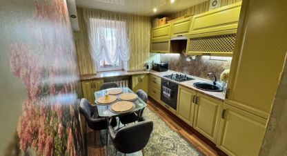 Купить квартиру 3-х комнатную, 62.9 кв. м. Фотография №1 Продам квартиру 3-х комнатную с общей площадью 62.9м2, 5/5 эт., на улице Соколова ул, г. Малоярославец, Калужская обл., Россия, агентство CENTURY 21 Россия. Фотография №1