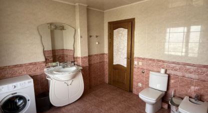 Купить квартиру 4-х комнатную, 155 кв. м., Россия, г. Виноградное пгт. Фотография №9